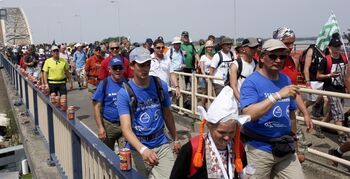 100e Vierdaagse over op ledverlichting