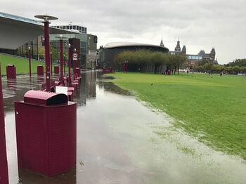 Geen natte voeten op het Museumplein